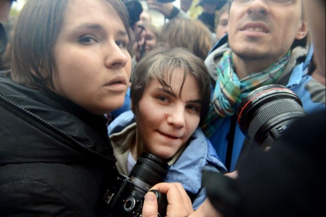 Integrante da banda Pussy Riot é solta após recurso em corte russa