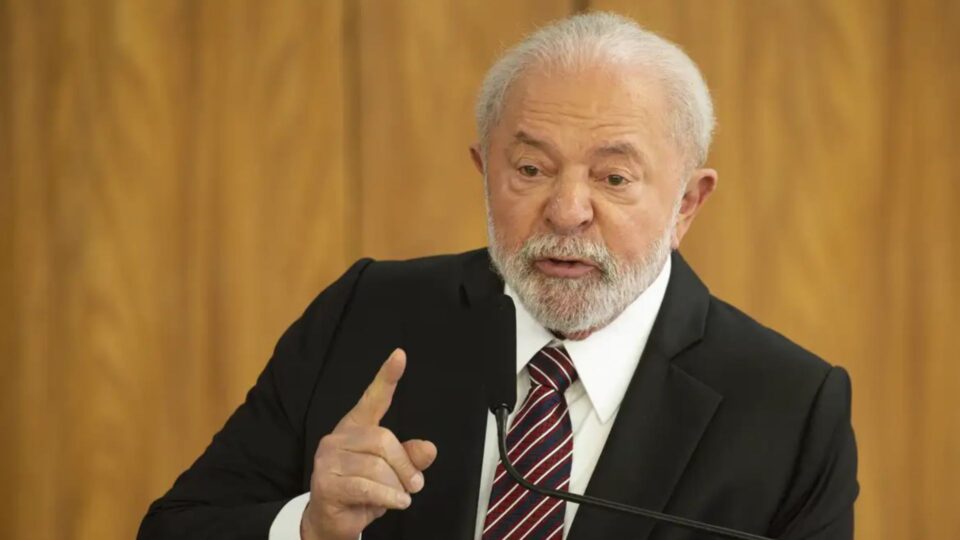 EUA fazem “chantagem inaceitável” ao Brasil, diz Lula em pronunciamento