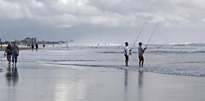 Pescadores sem a licença tiveram as redes apreendidas | Reprodução Paraná TV