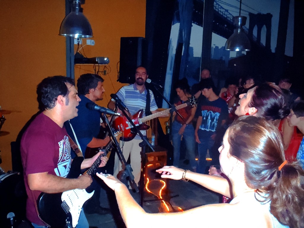 A banda Bad Religion é um dos grandes nomes da cena punk rock mundial