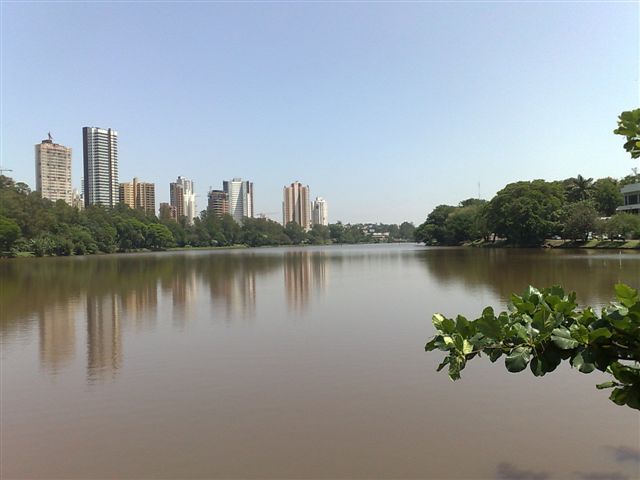 Filipe Silva, em frente ao Relógio das Flores, em Genebra. |