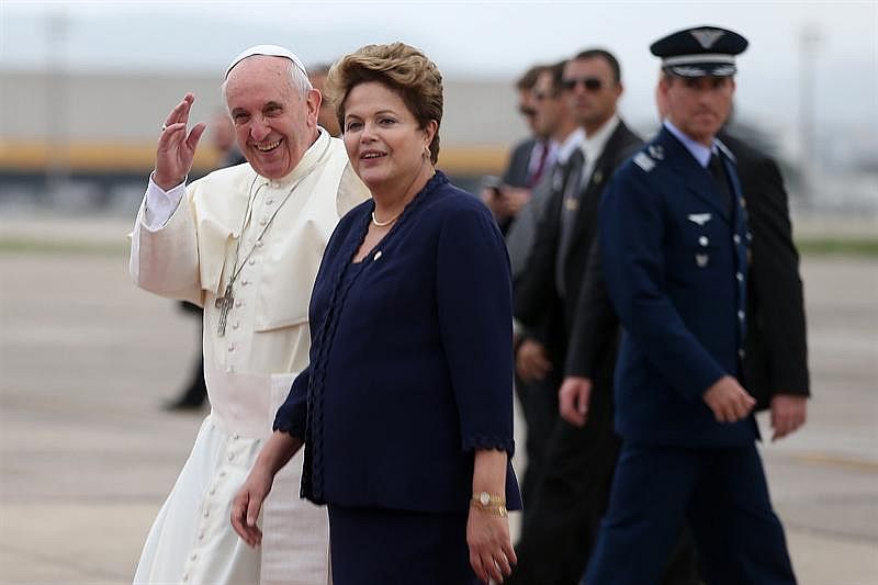 Um Papa sorridente surpreendeu e agradou os fiéis brasileiros. | Rodolfo BUuhrer/Gazeta do Povo