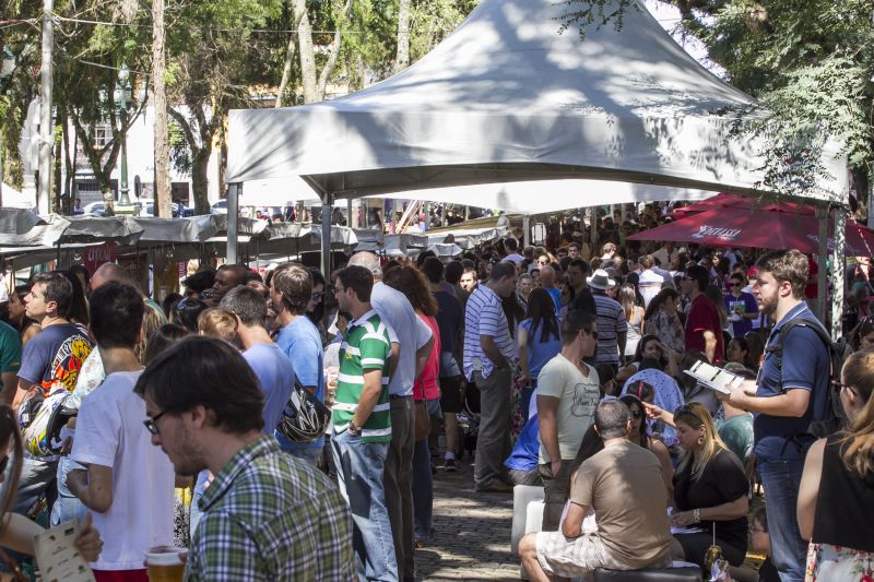 Tabucchi escreveu 25 livros, um deles, Réquiem, em português | Divulgação