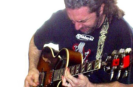 Ator ficou famoso com o longa "A Gaiola das Loucas" | Reuters/Gazeta do Povo