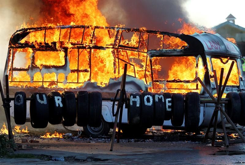 Traço dos desenhos de Nicola Heindl é marca registrada nas capas dos discos | Reprodução www.putumayo.com