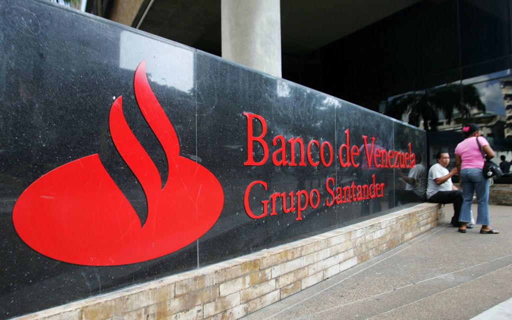 Chávez afirmou que quer nacionalizar o banco por ser da Venezuela | Edwin Montilva / Reuters