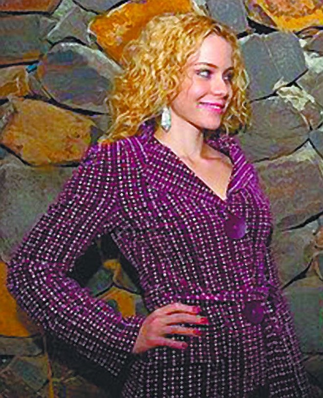 Leandra Leal vive uma personagem inserida no universo da escrita e dos relacionamentos no mundo virtual |