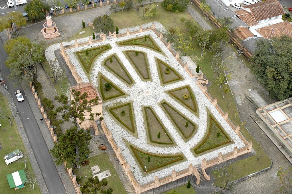Vista aérea do reservatório, no Alto São Francisco. Local é pouco conhecido pelos curitibanos, mas após o restauro que deve ser feito em novembro ele será reaberto ao público | João H. Stahlke/ Divulgação
