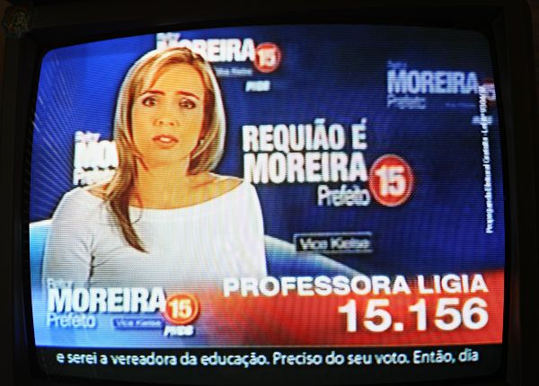 Vou implantar o passe livre para todos os estudantes de Curitiba.Professora Ligia (PMDB) |