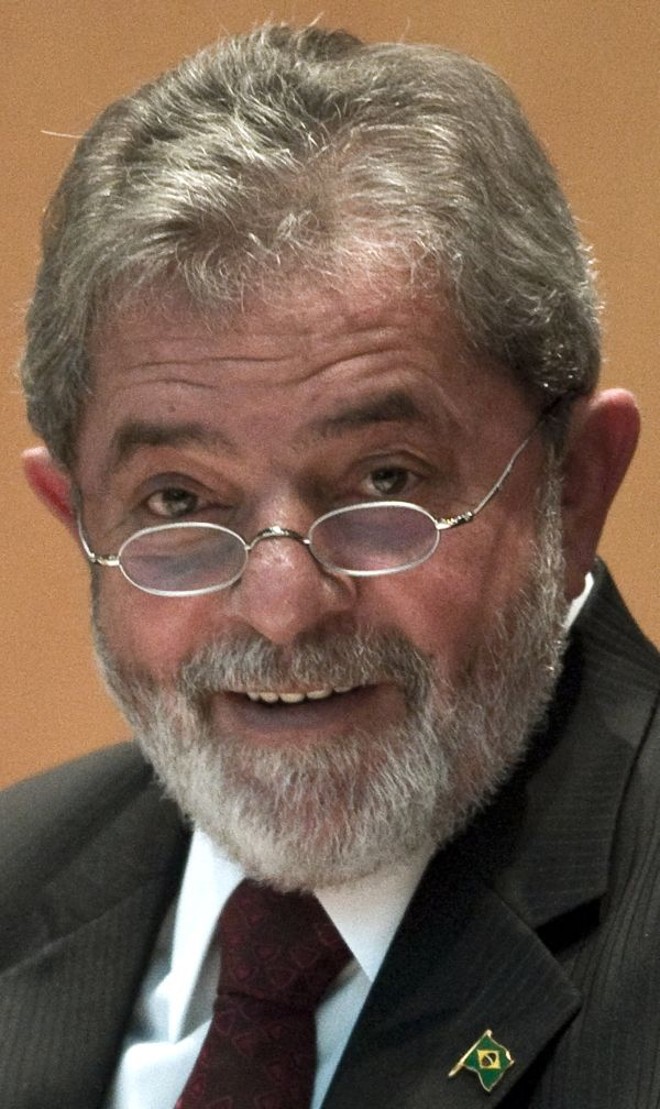 Agora presidente, Lula não quer revirar os porões da ditadura militar |