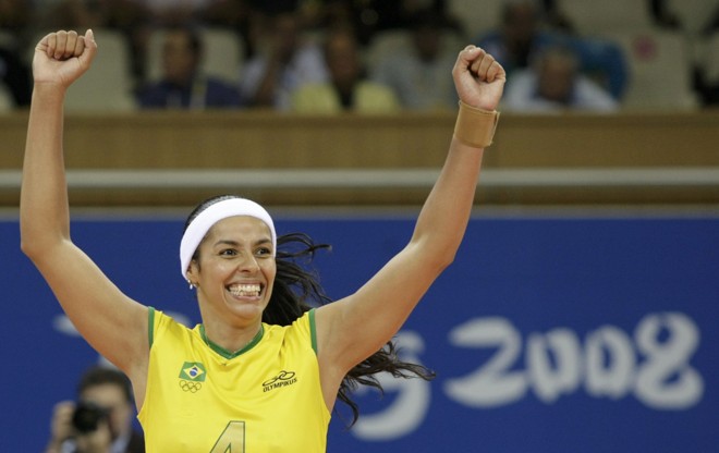 Paula Pequeno também deixou os seus pontos e comemorou muito a maior vitória brasileira sobre as russas na história |