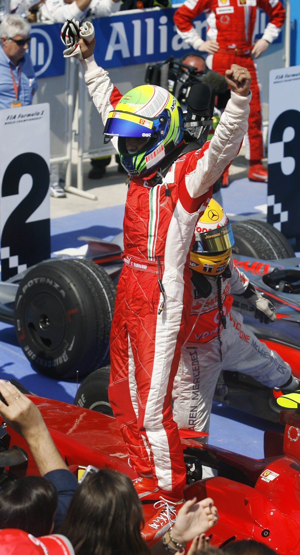 Massa comemora vitória na estréia do GP da Europa em Valencia, Espanha | Reuters