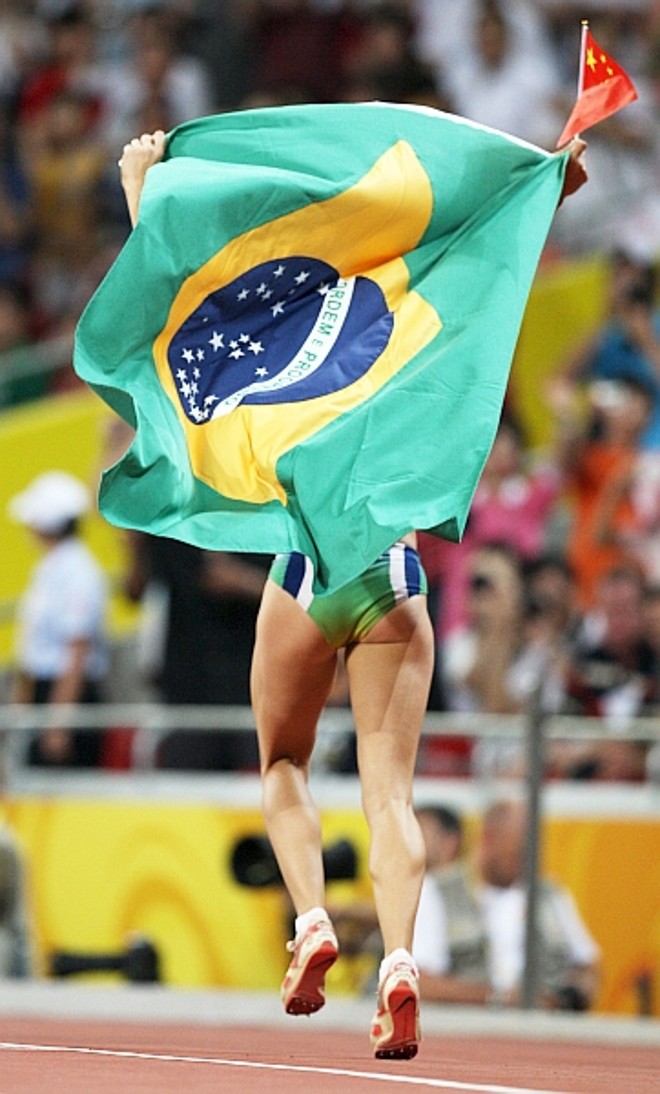 Maurren Maggi: primeiro ouro feminino do Brasil em competições individuais. |