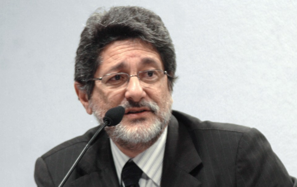 Segundo Gabrielli, por não se conhecer devidamente a camada de pré-sal, a área deve ser tratada de forma diferenciada | Márcia Kalume/Agência Senado