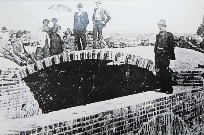 1908: na inauguração, as abóbodas ainda podiam ser vistas |