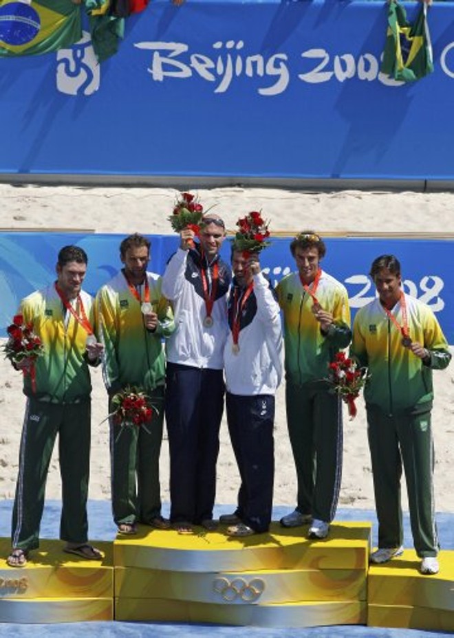 Márcio e Fábio Luiz superaram os campeões olímpicos Ricardo e Emanuel na semifinal, mas não conseguiram assegurar o ouro | 