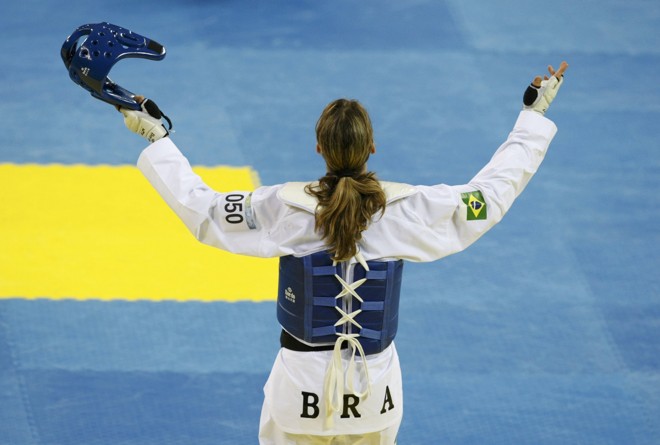 Natália vibra com o bronze em Pequim. Conquista inédita no Taekwondo brasileiro |
