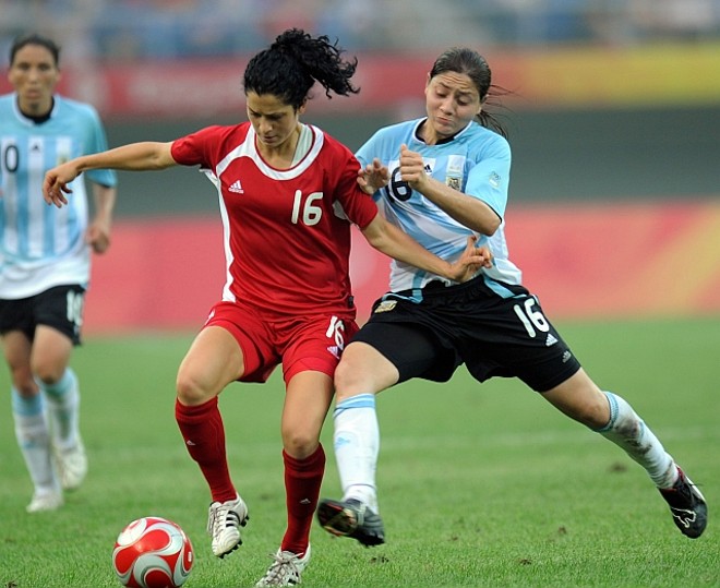 A canadense Jonelle Filiguo leva vantagem na disputa com a argentina Maria Blanco |