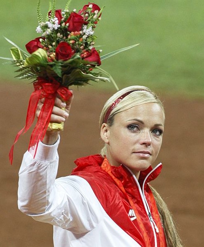 Jennie Finch (EUA)- Figura carimbada nas eleições de musas esportivas pelos meios de comunicação internacionais, viu os EUA perderem a hegemonia no softbol. | 