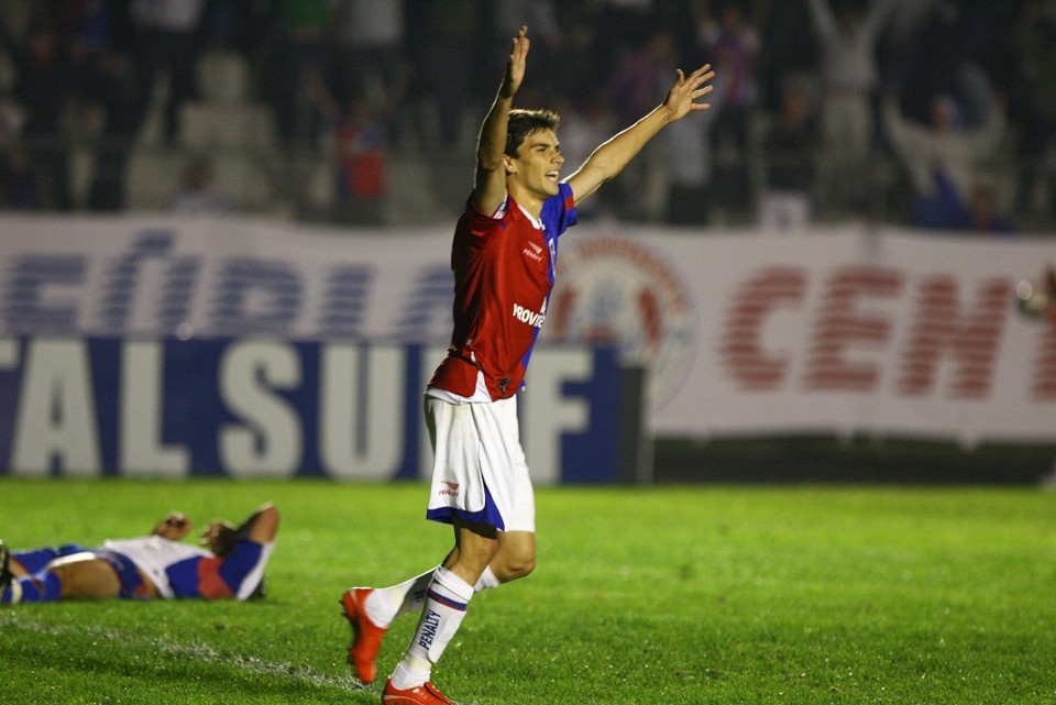 De Virada Parana Clube Vence Fortaleza Por 3 A 1