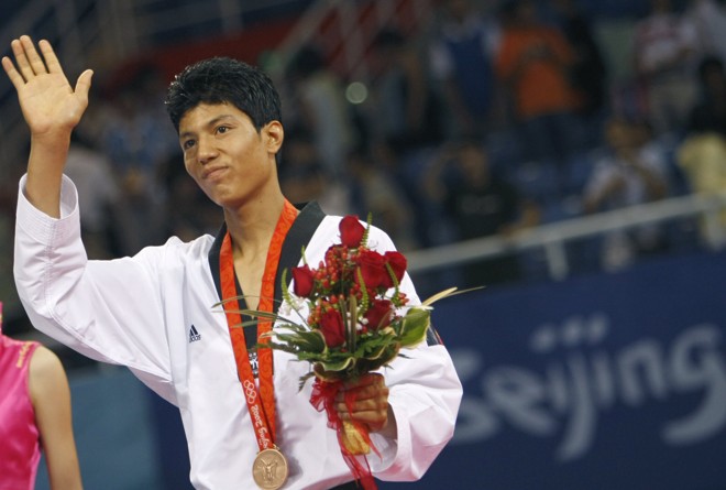 Rohullah Nikpai é o primeiro atleta do afeganistão a conquistar uma medalha em olimpíadas |