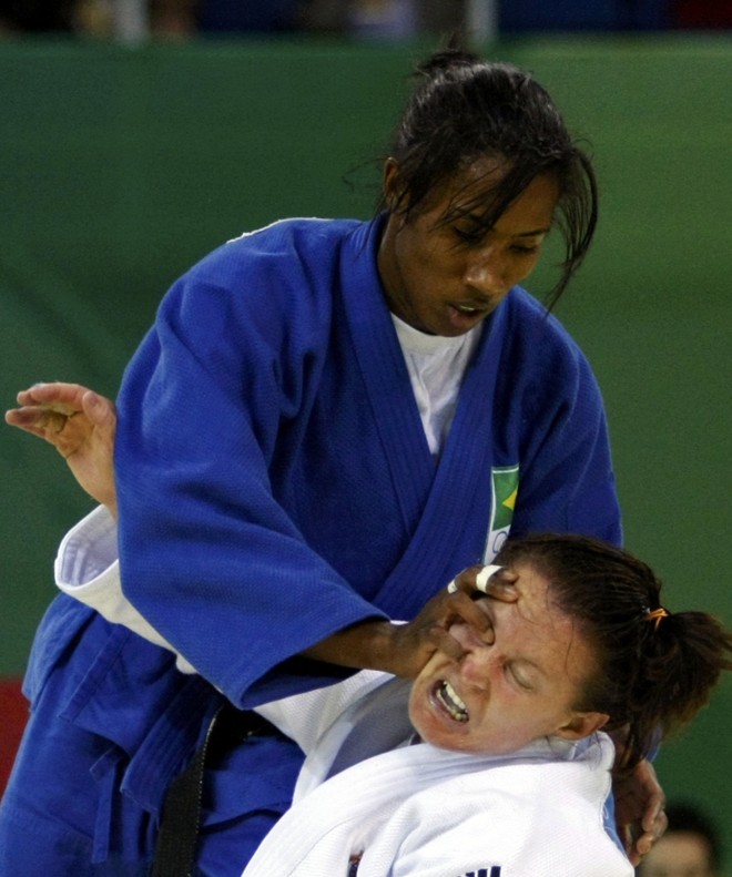 Ketleyn Quadros não deu chances para a australiana Maria Pekli e ficou com o bronze em Pequim |