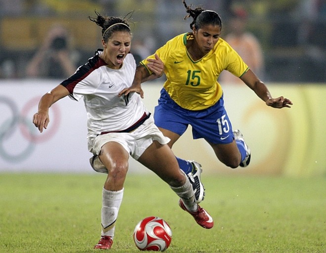 Lloyd consegue tomar a frente de Fabiana |