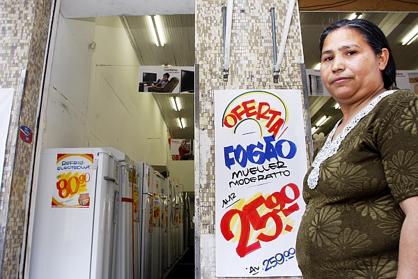 Sebastiana admite que, para ela, o importante é fazer a parcela do eletrodoméstico caber no bolso. | Daniel Derevecki/Gaztea do Povo