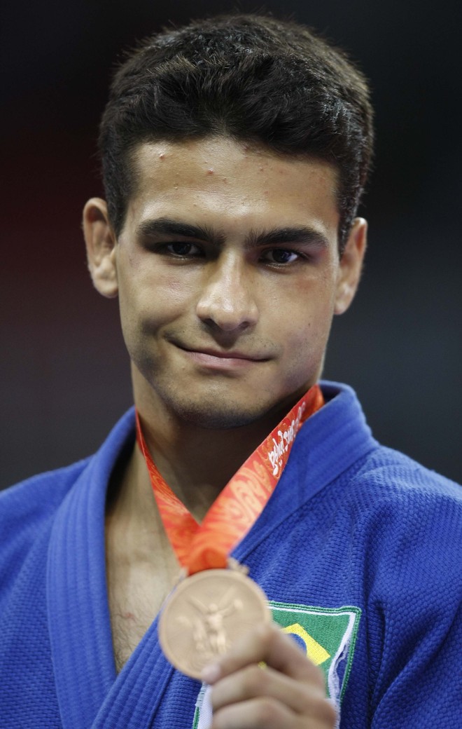 Quem também faturou um bronze nos tatames chineses foi Leandro Guilheiro |