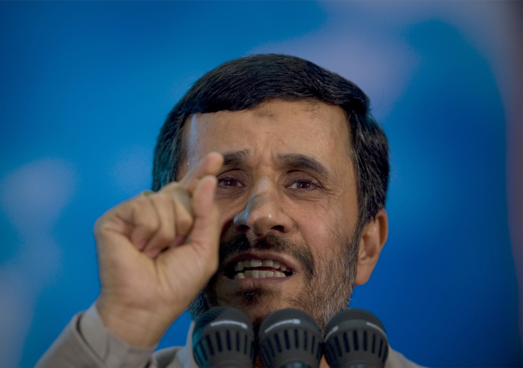 Potências mundiais exigem que Irã interrompa seu programa nuclear de enriquecimento de urânio | Morteza Nikoubazl / Reuters