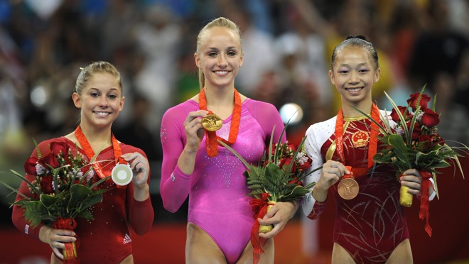 Com o ouro e a prata no individual feminino, os EUA colocaram um ponto final no sonho chinês em dominar a ginástica em Pequim |