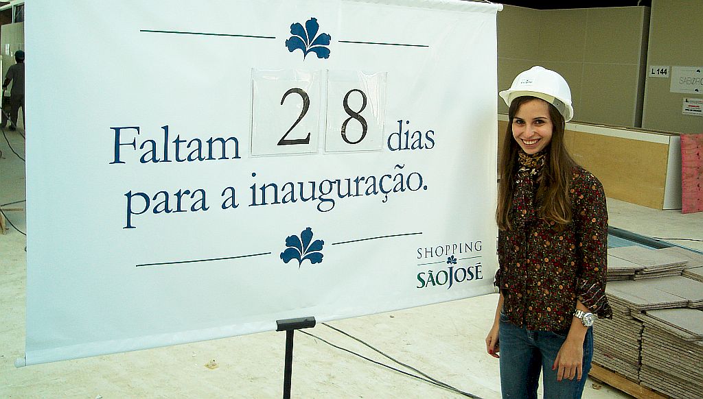 A diretora de marketing Liana Soifer nas obras do novo shopping: comodidade para o morador de São José dos Pinhais. | Divulgação