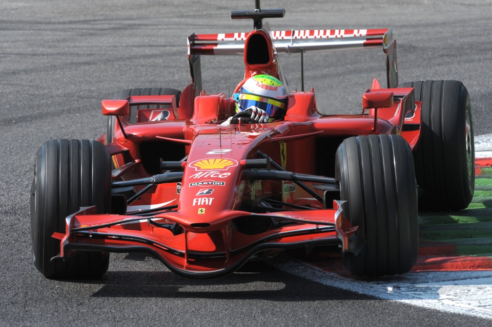 Felipe Massa ficou apenas em quinto no treino e ainda parou sessão após rodada em Monza | Giuseppe Cacace / AFP