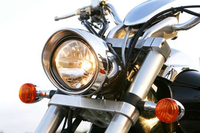 Farol ovalado é sua marca registrada |