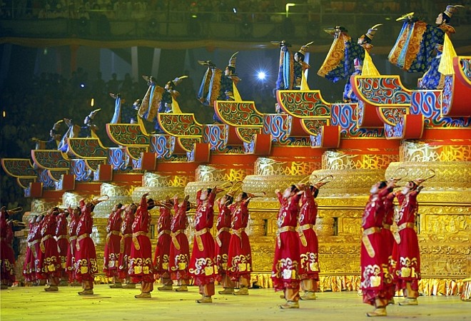 A Ópera da China se apresenta durante a Cerimônia de Abertura |