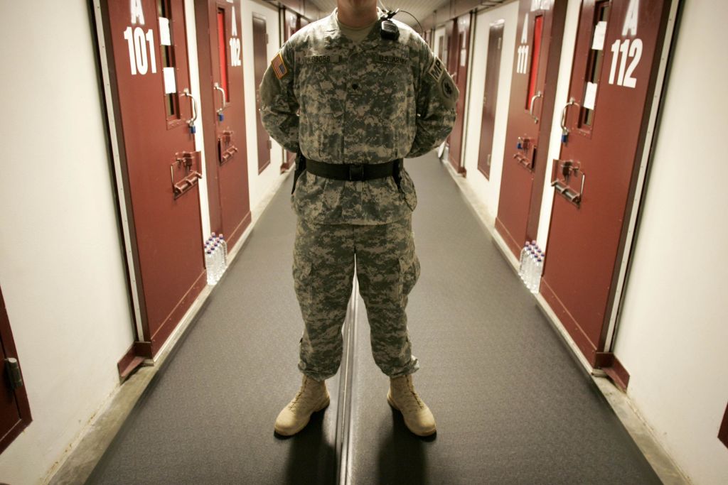 Base naval de Guantánamo julgou o motorista de bin Laden: Hamdan protegia o líder da Al Qaeda, no Afeganistão, diz promotor | Joe Skipper / Reuters