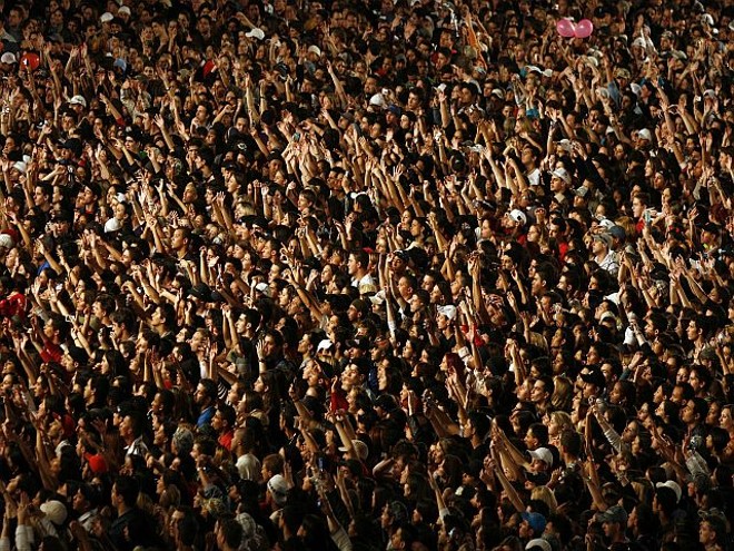 Inimigos da HP reúnem 25 mil pessoas em gravação de DVD na Pedreira Paulo Leminski | 