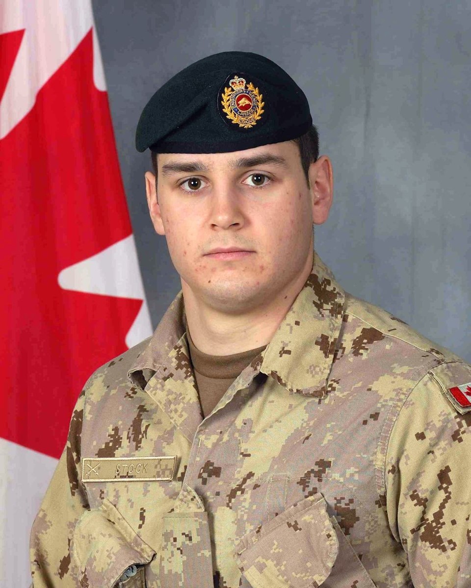 O militar canadense Sapper Stephan Stock foi um dos mortos: cerca de 184 soldados estrangeiros morreram no país este ano | Department of National Defence / Reuters