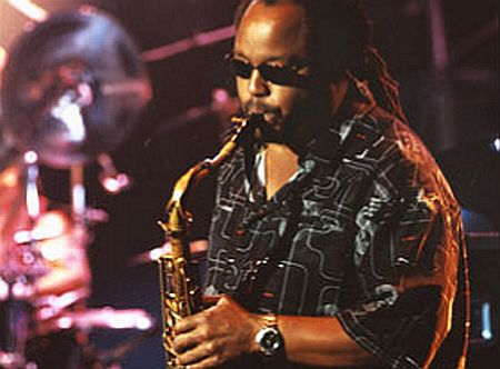 O saxofonista LeRoi Moore | Reprodução/Site Oficial da Banda