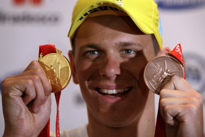 Na natação, César Cielo faturou um ouro e um bronze no Cubo D Água |
