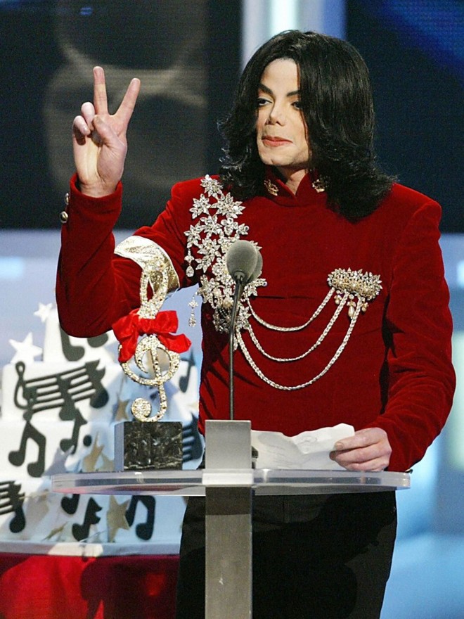 Michael Jackson durante o MTV Video Music Awards de 2002 | 