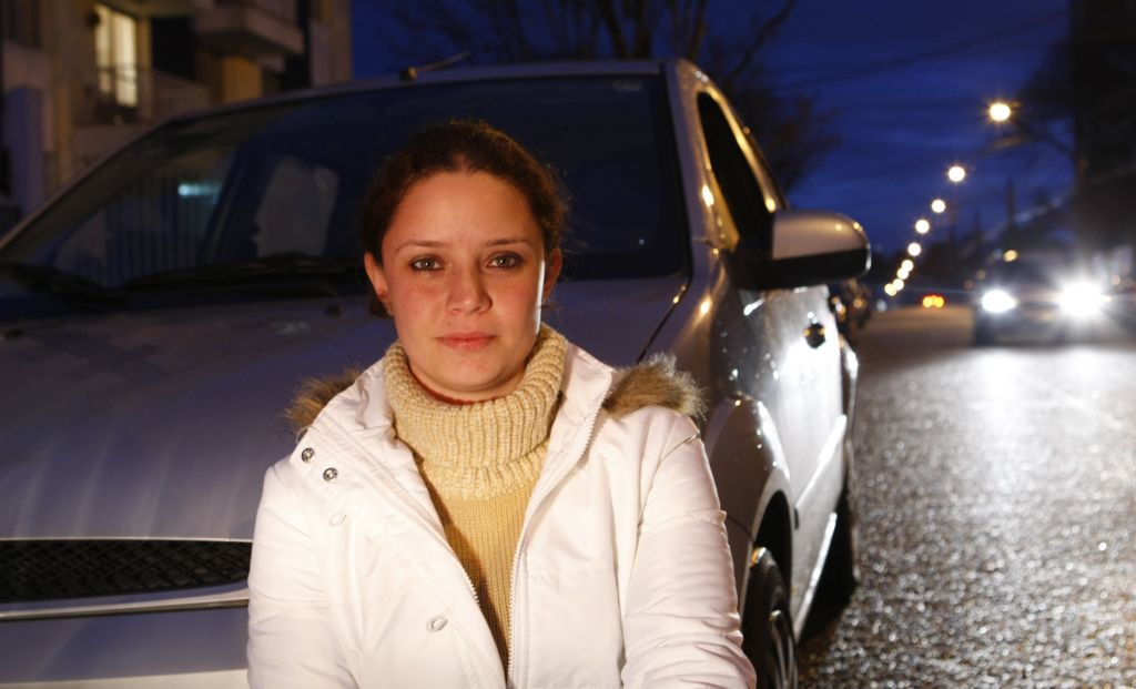 A publicitária Joana Queiroz sofreu uma tentativa de assalto no estacionamento do supermercado | Antônio Costa/Gazeta do Povo