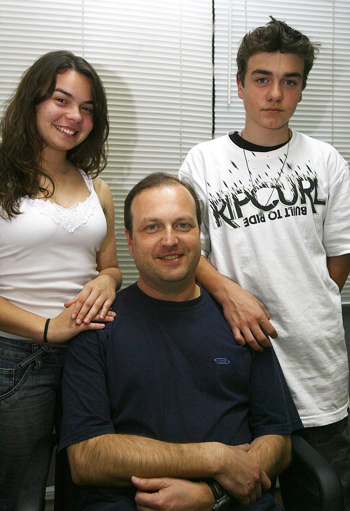 Paulo com os filhos Aline, 19 anos e Arthur: Prefiro que ela estude e tenha foco para ter uma chance no mercado de trabalho | Pedro Serápio/Gazeta do Povo