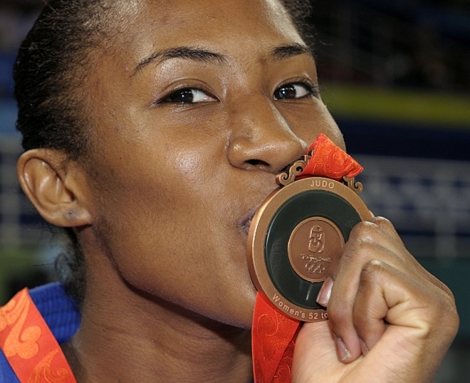Ketleyn, bronze inédito no judô. |
