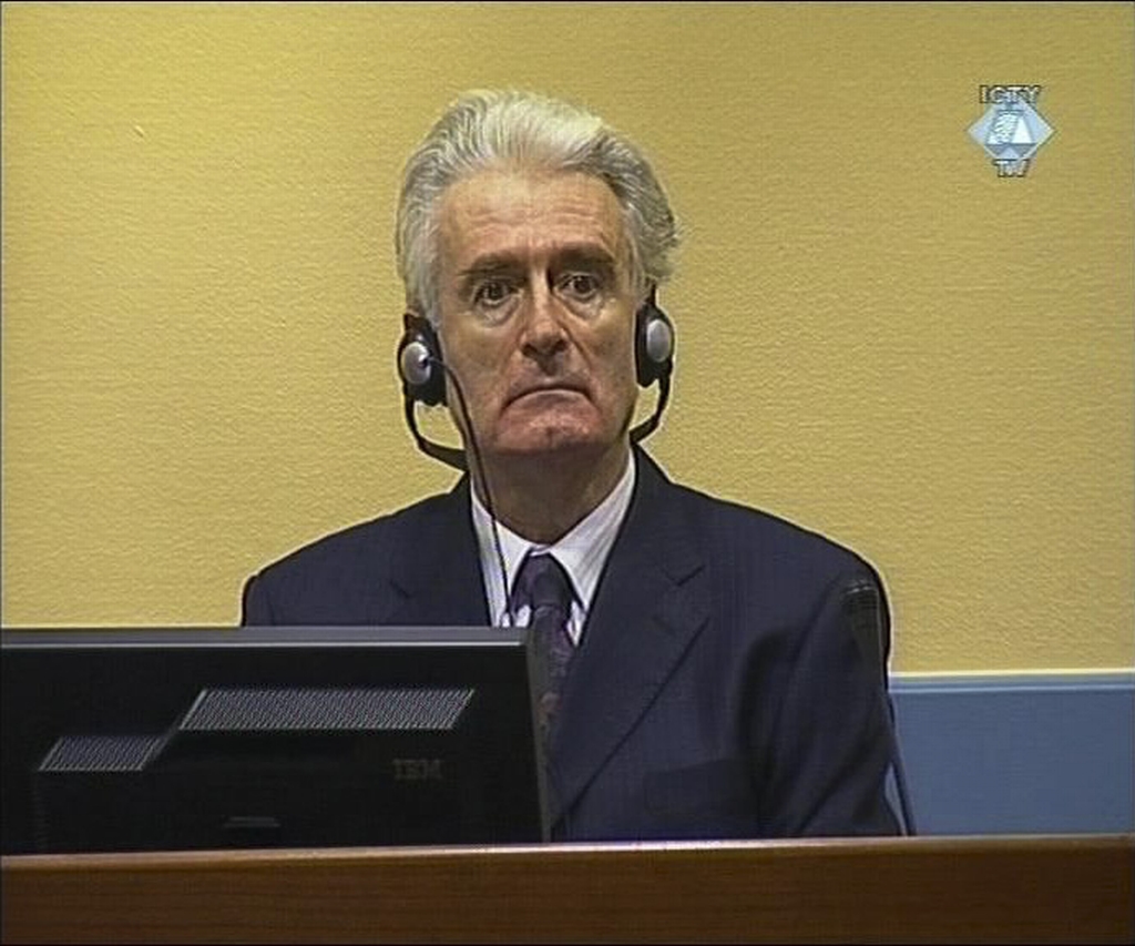 Atrocidades cometidas pelo genocida foram discutidas na audiência preliminar no TPII | Reuters TV