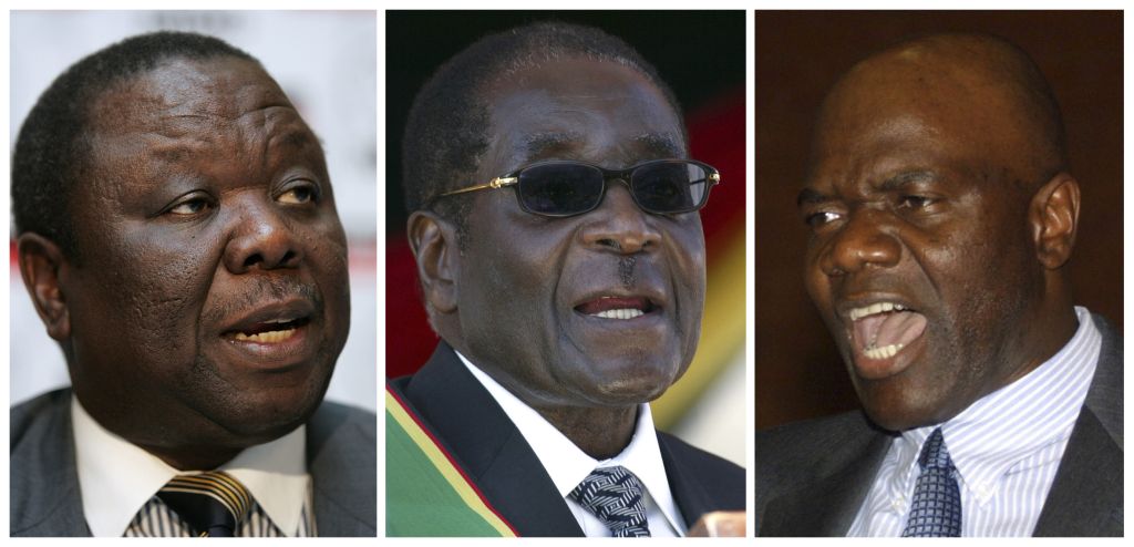 Morgan Tsvangirai (à esq.) não assinou acordo com Mugabe (centro) e requer mudanças: saída do presidente reeleito foi declarar pacto de coalizão com Mutambara (à dir.) | Howard Burditt/Philimon Bulawayo/Stringer / Reuters