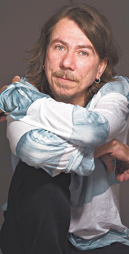 O solitário bem-acompanhado lança novo trabalho-solo depois de seis anos | Divulgação/Factoria Comunicação