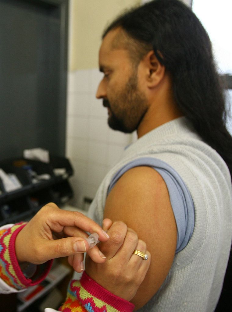 Vacinação depende de atitude individual, o que dificulta a adesão | Daniel Castelano/Gazeta do Povo