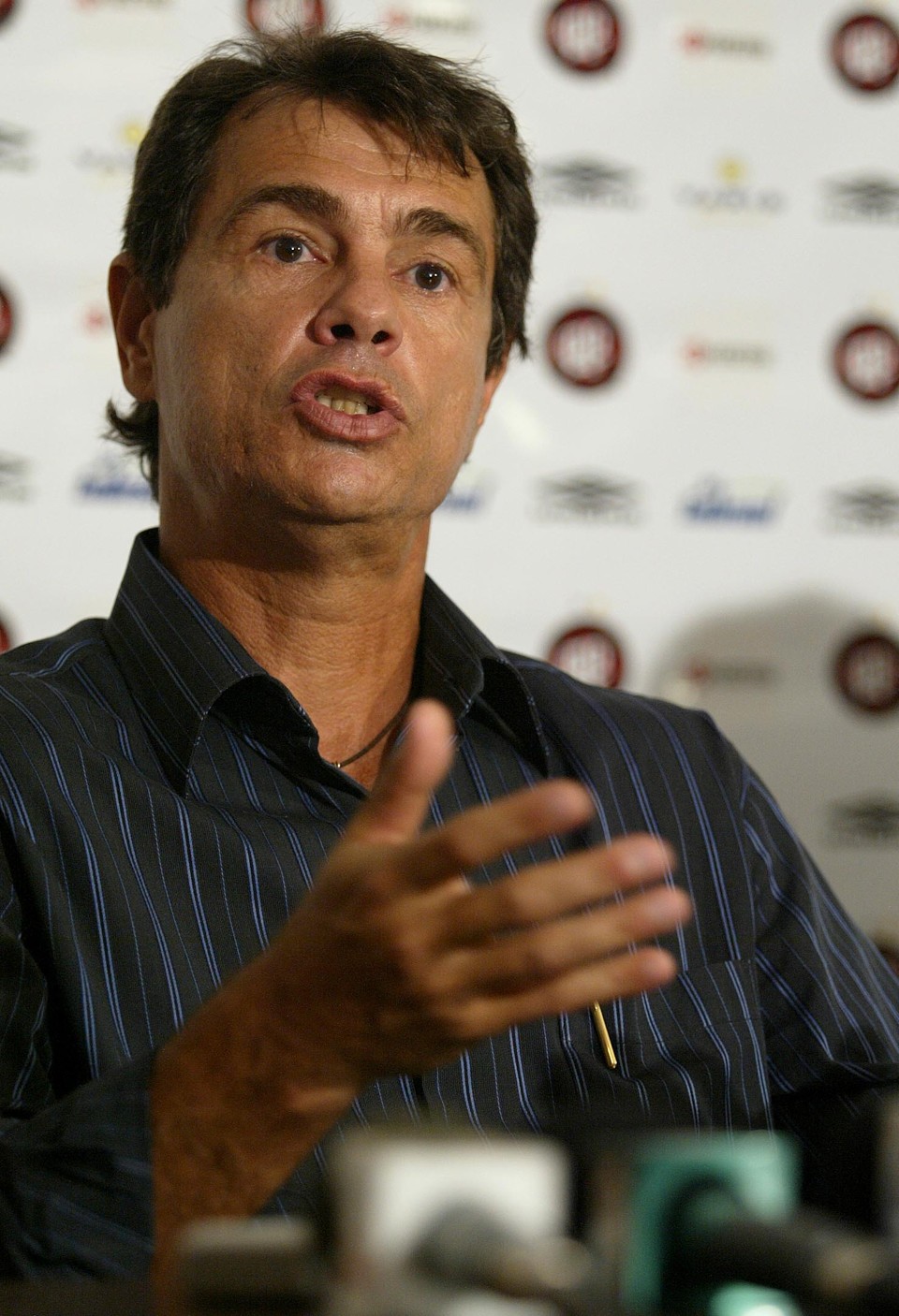 Edinho diz que não gritou nem desrespeitou jogadores | Rodolfo Bührer / Gazeta do Povo