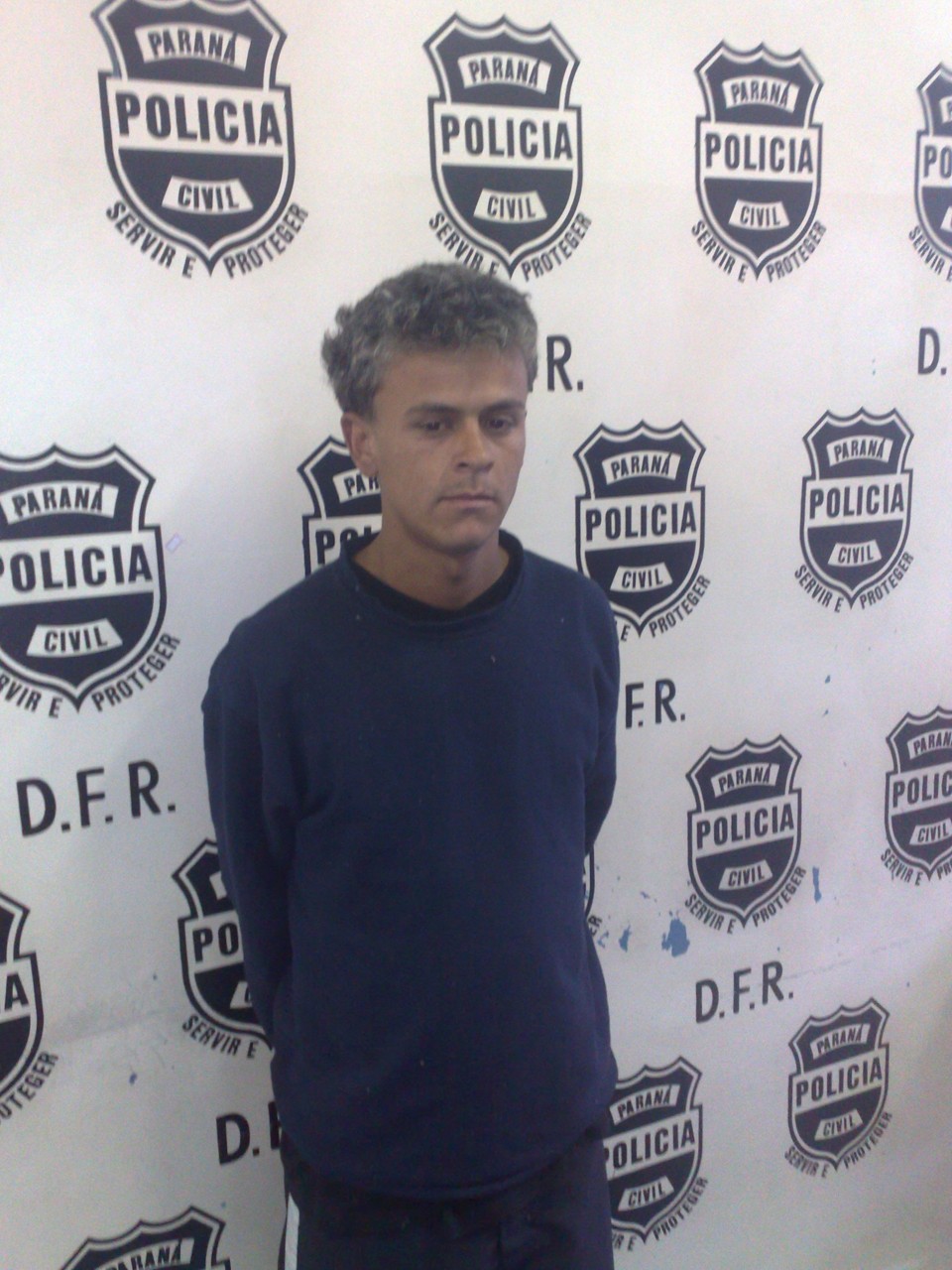 Reinaldo Biscarra Neto, 20 anos, salvo e preso pela polícia | João Varella / Gazeta do Povo